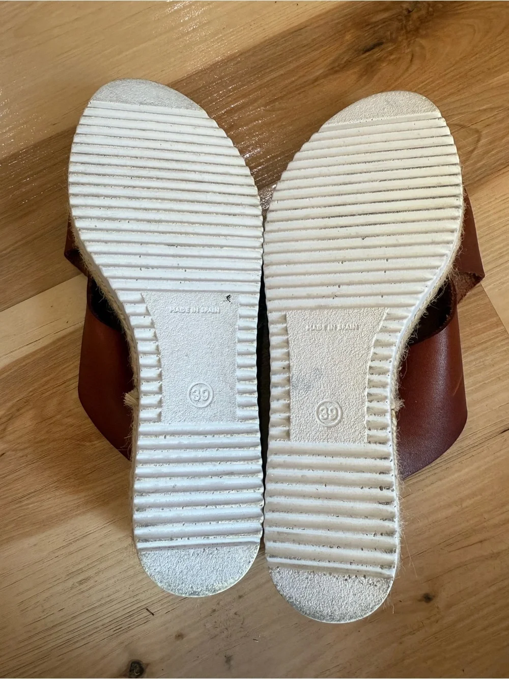 Bertuchi tan leather